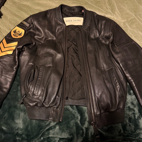 Mens BodaSkin the Queens Guard - Picture 2 of 2